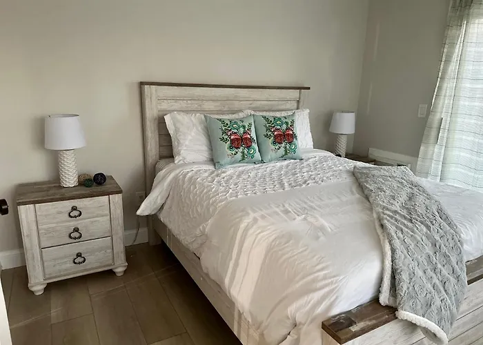 The Couples Nest Ocean Edge Condo