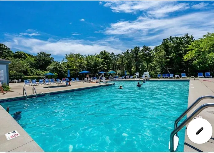 The Couples Nest Ocean Edge Condo