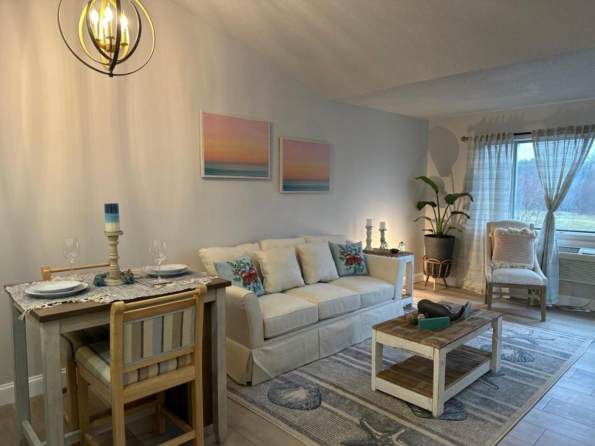 The Couples Nest Ocean Edge * Brewster